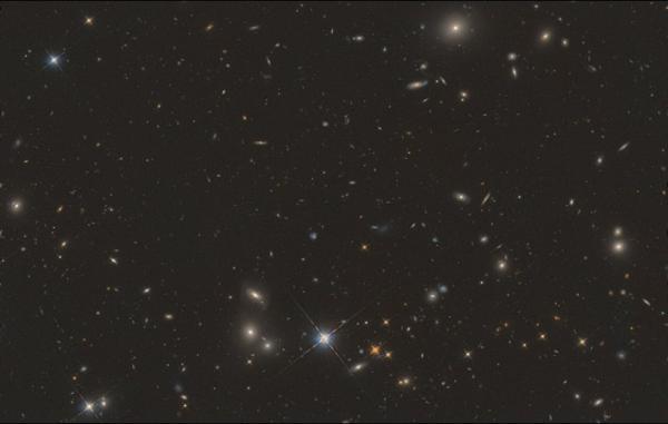 هابل با ثبت بزرگ ترین تصویر فروسرخ نزدیک، کهکشان های هیولا را آشکار کرد